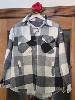 Women's Shacket - Thick Black & White Plaid Button-Up Size XS (Oversized Fit)
